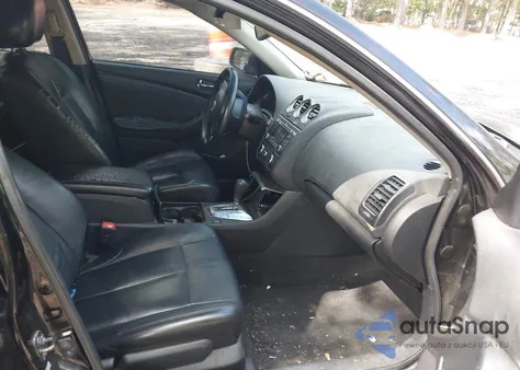 2010 Nissan Altima 2.5 S z USA, uszkodzony, nr VIN 1N4AL2AP9AN519559